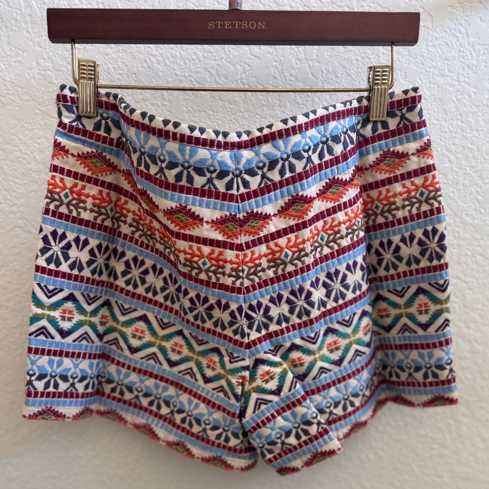 Stetson Canvas Schiffli Embroidered High Rise Shorts Aztec Western Size 10 NWT - Picture 4 of 6